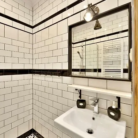 Argentis Kielbasnicza Retro Loft דירה