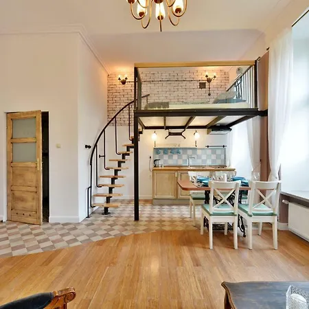 Argentis Kielbasnicza Retro Loft דירה
